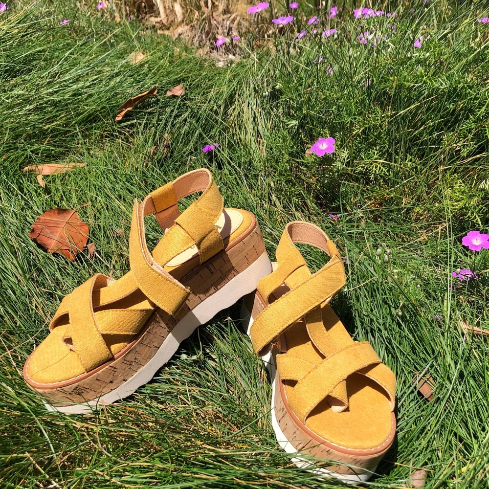 Sarah Platform Sandals Size 8